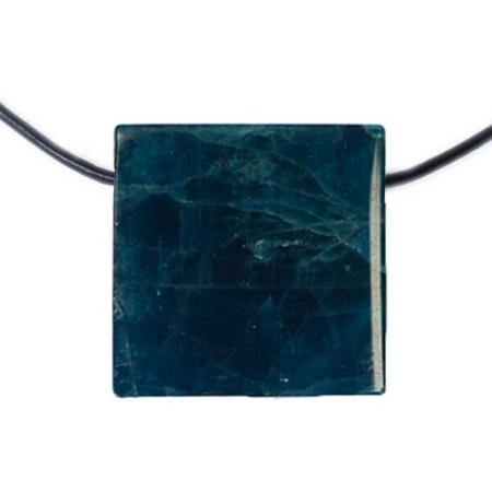 Pendentif apatite bleue A carrée (pierre trouée) + cordon