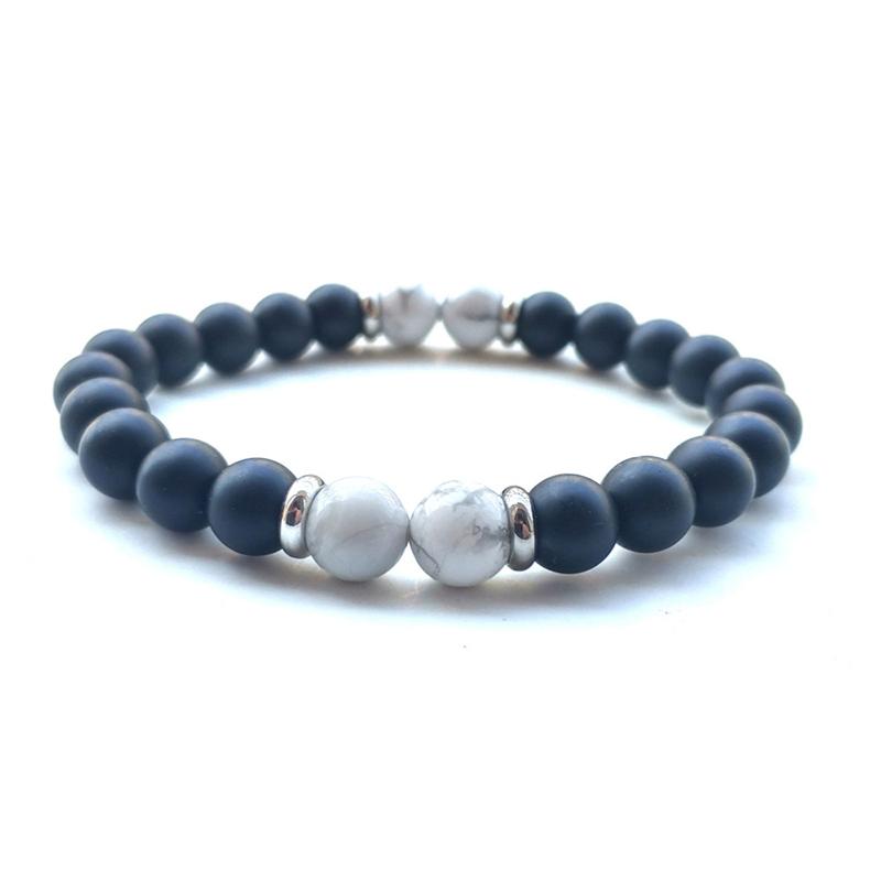 Bracelet onyx dépoli et howlite A (boules 8mm)