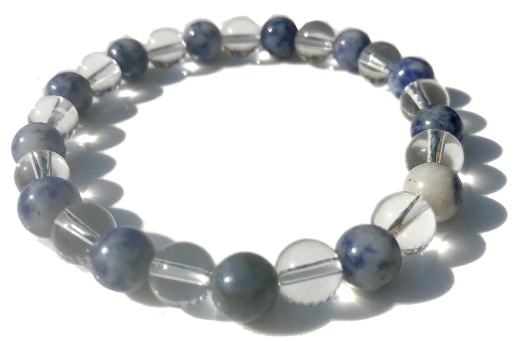 Bracelet multi-pierres sodalite-cristal de roche (boules 8mm)