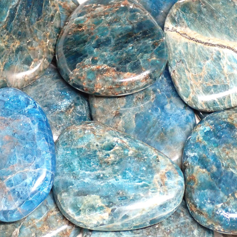 Galet apatite bleue Madagascar A+