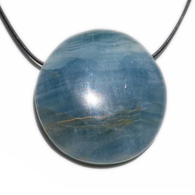 Pendentif aragonite bleue (rond) + cordon 