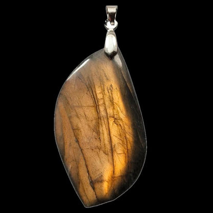 Pendentif labradorite rose orangée Madagascar A forme libre 