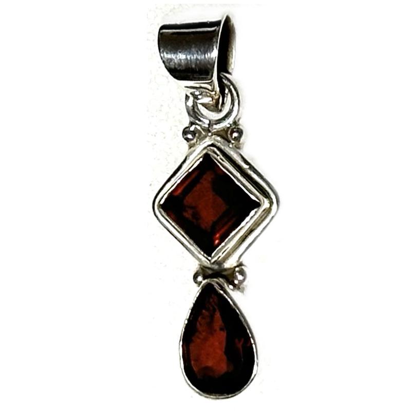 Pendentif grenat rouge almandin AA argent 925