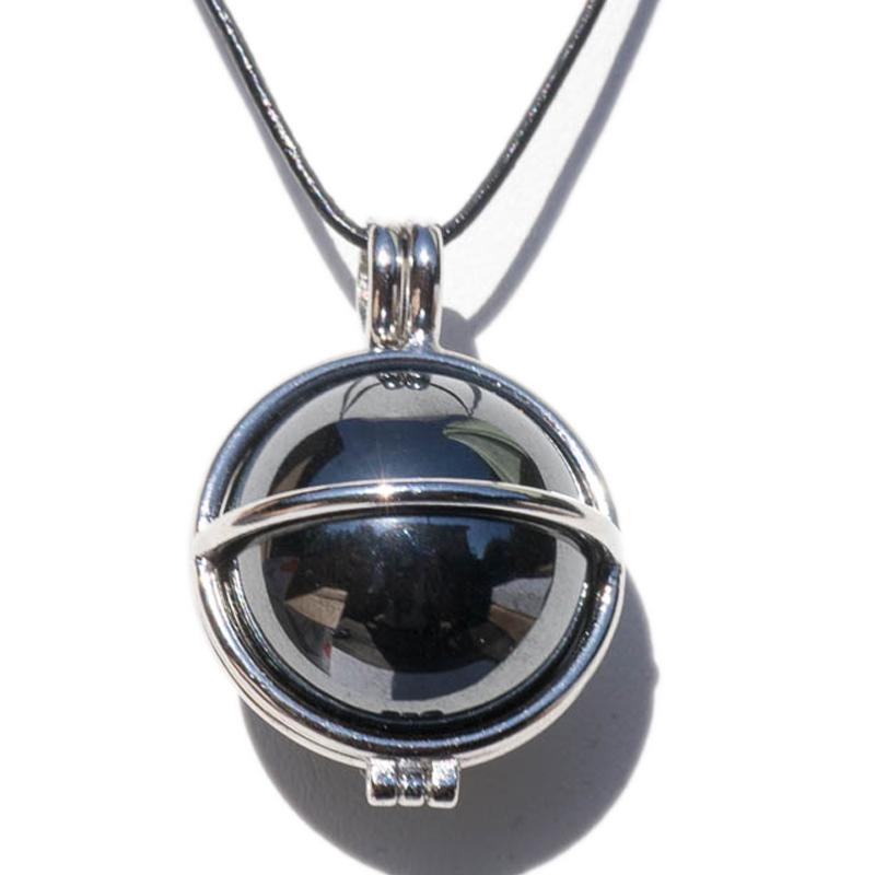 Pendentif boule hématite Brésil A dans cage acier inoxydable