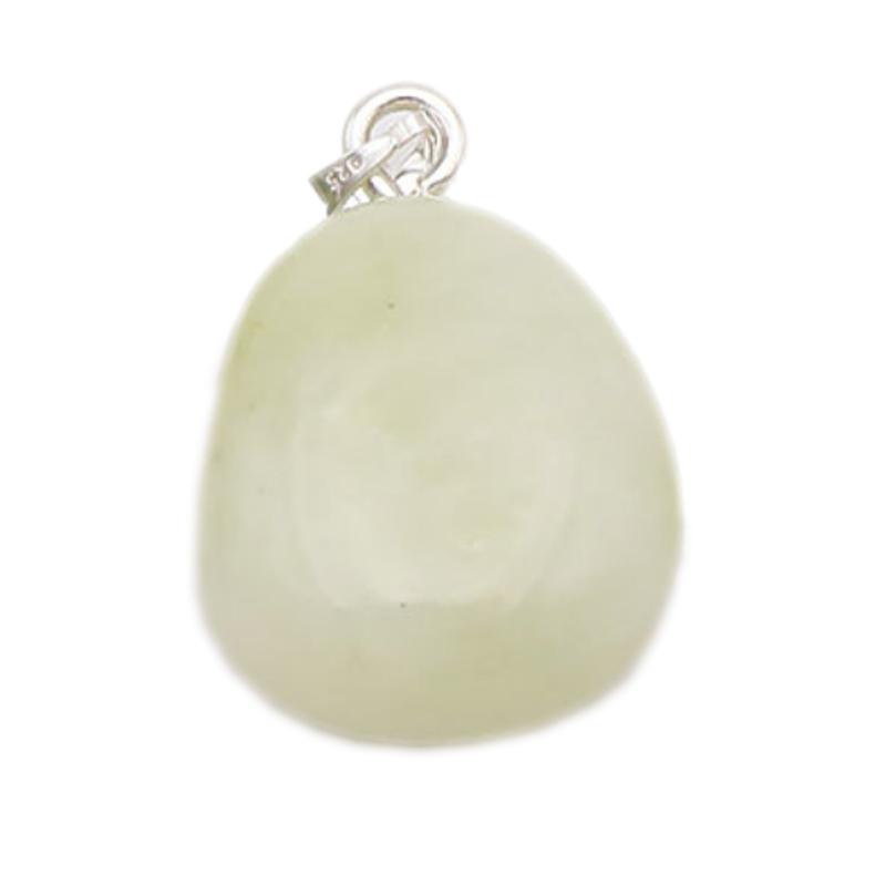 Pendentif jade vert de Chine A (pierre roulée)