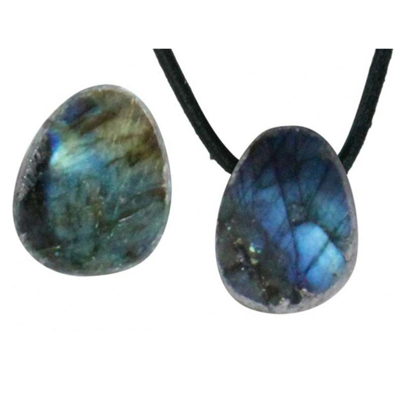 Pendentif labradorite &quot;Emma eggs&quot; polie sur une face + cordon 