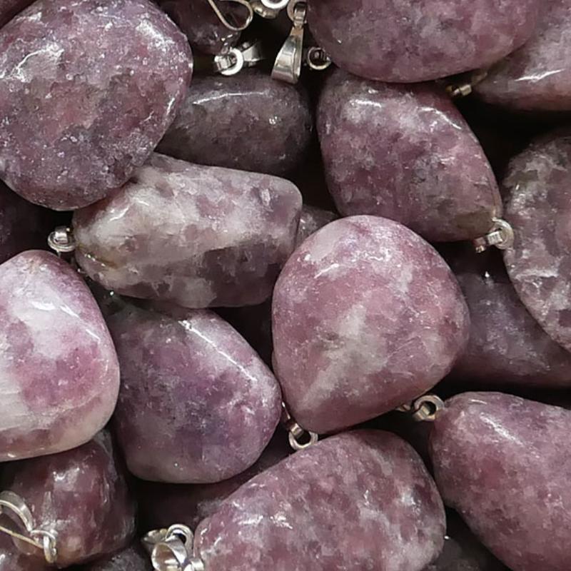 Pendentif lépidolite Madagascar A (pierre roulée)