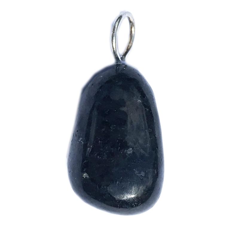 Pendentif nuummite Groenland A (pierre roulée)