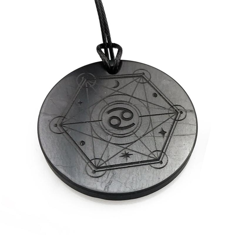 Pendentif shungite signe du zodiaque &quot;Cancer&quot;