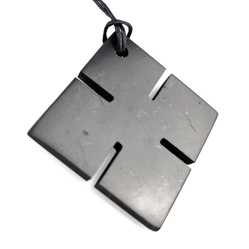 Pendentif shungite croix celtique