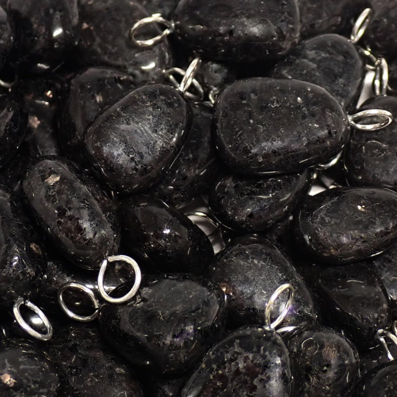 Nuummite pendant Greenland A (rolled stone)